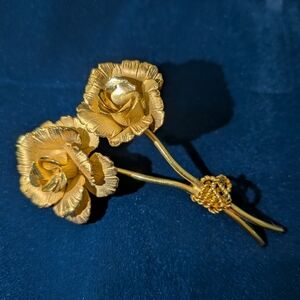 Gold-Tone Double Rose Floral Brooch for Women - Classic Gold Accent
